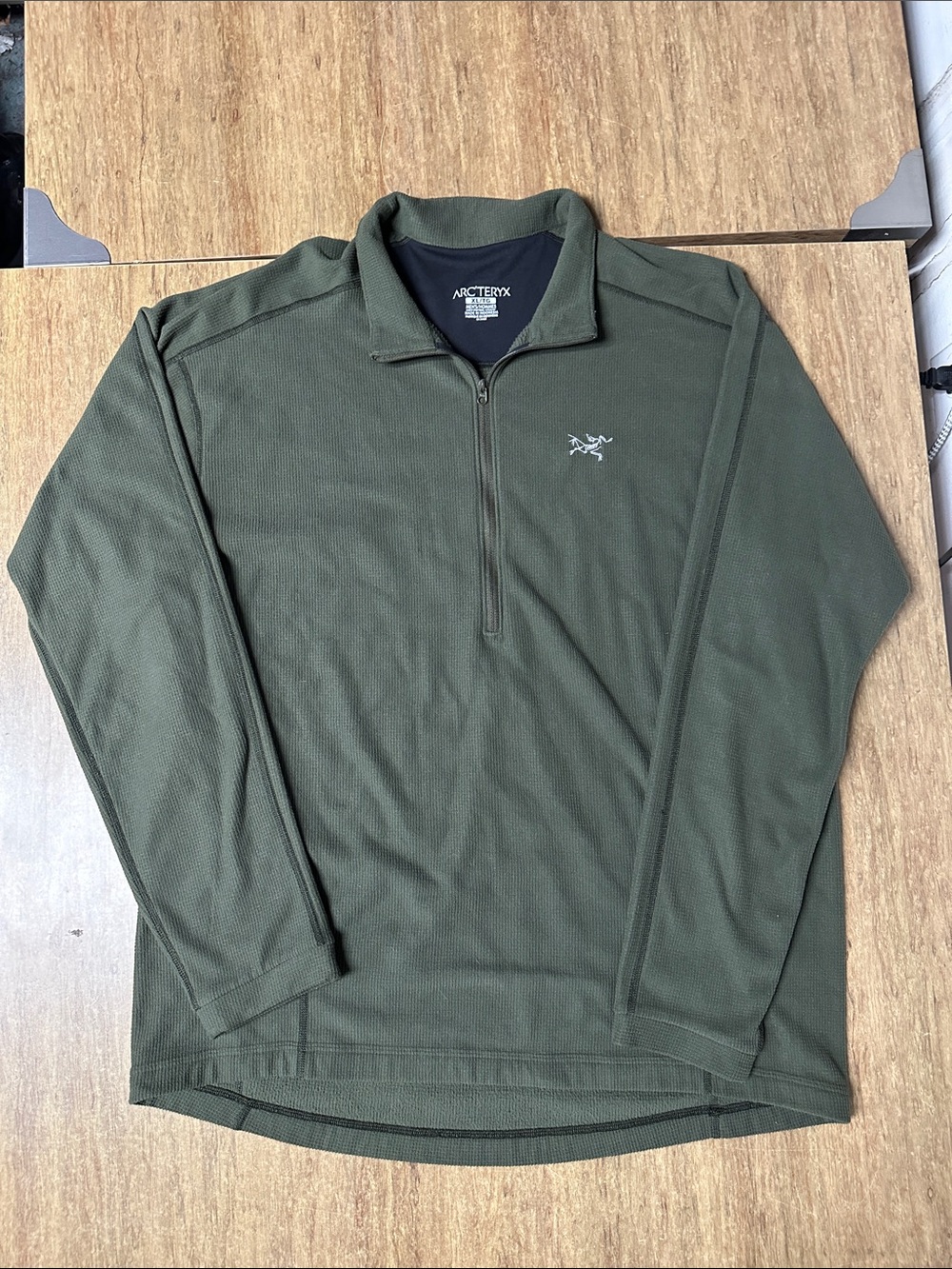 Arc’teryx great shape soft men’s green pullover quarter zip sweatshirt sweater